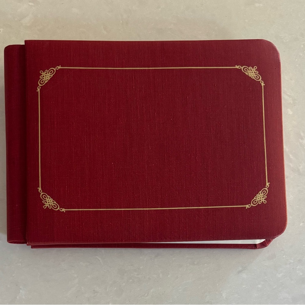 Creative Memories 5X7 Cranberry Album with Gold Accents